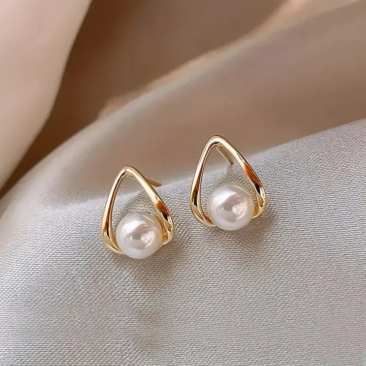 Náušnice Trojúhelníkové s Elegantními Perlami