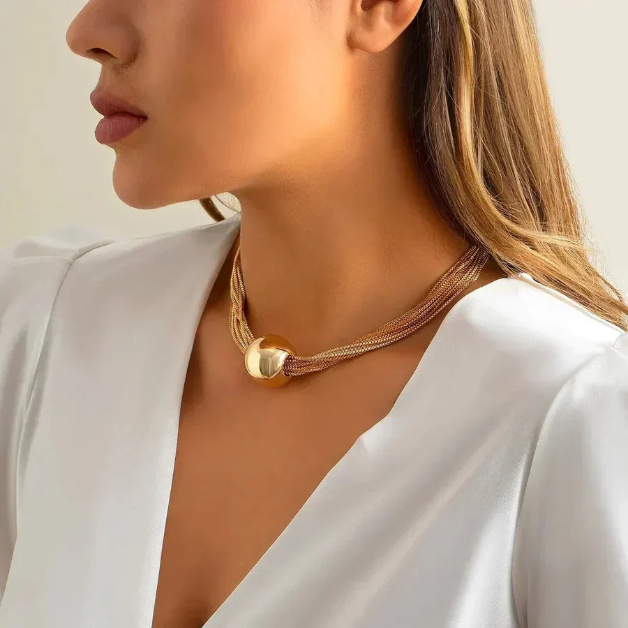 Elegantní zlatý náhrdelník